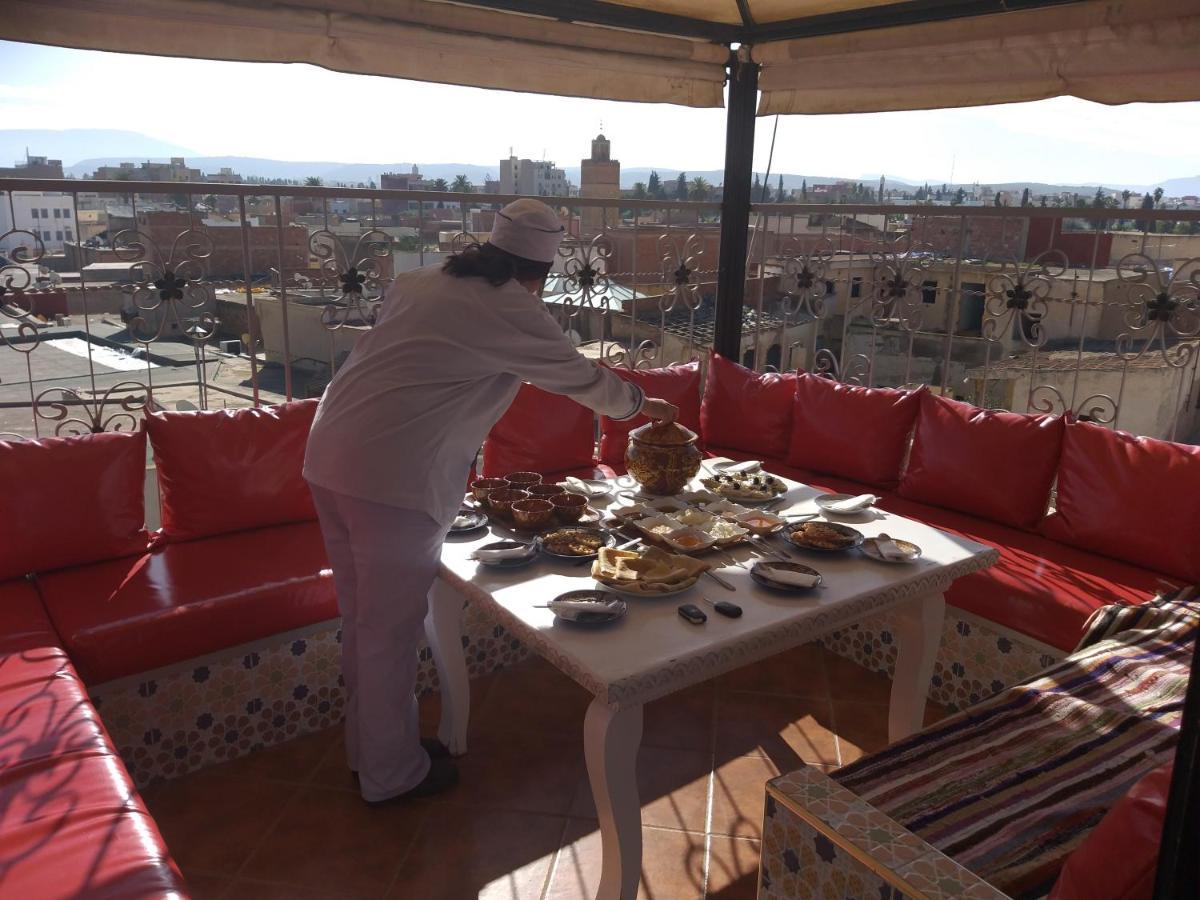 אוג'דה Hotel Lahlou Riad Cafeteria מראה חיצוני תמונה
