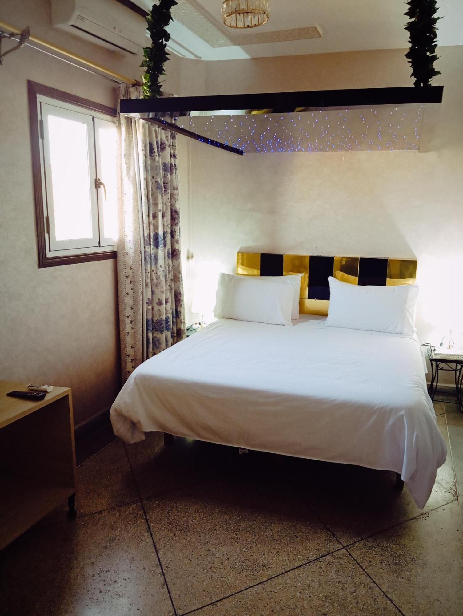 אוג'דה Hotel Lahlou Riad Cafeteria מראה חיצוני תמונה